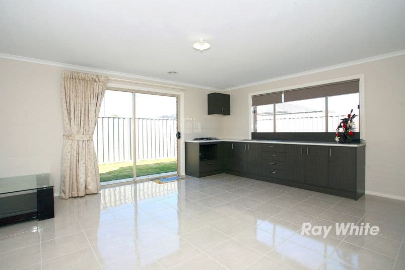3 Beagle Street, CRANBOURNE EAST VIC 3977, Cranbourne East - Thumbnail 4