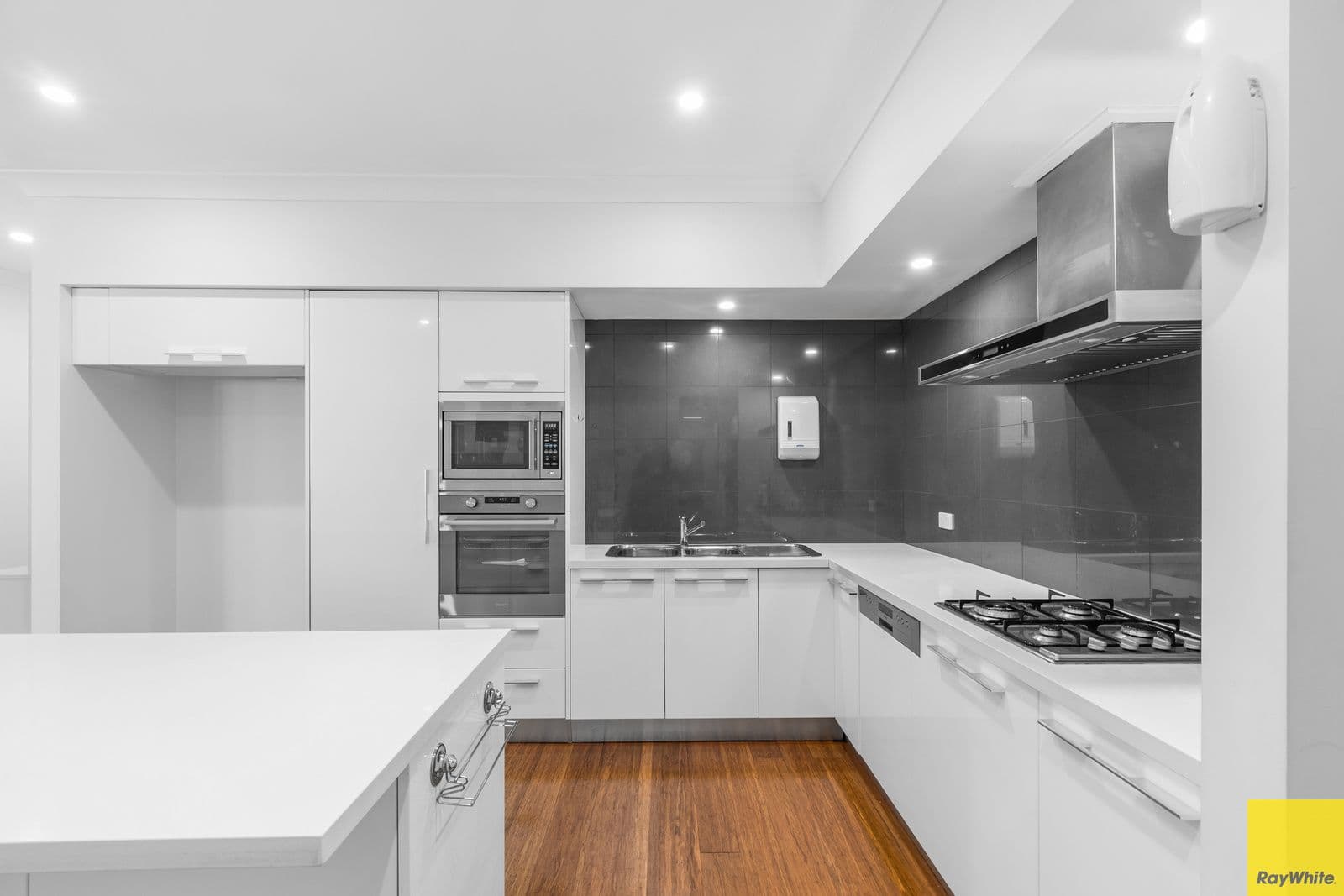 10 Broughton Avenue, Tullimbar NSW 2527, Tullimbar - Thumbnail 4