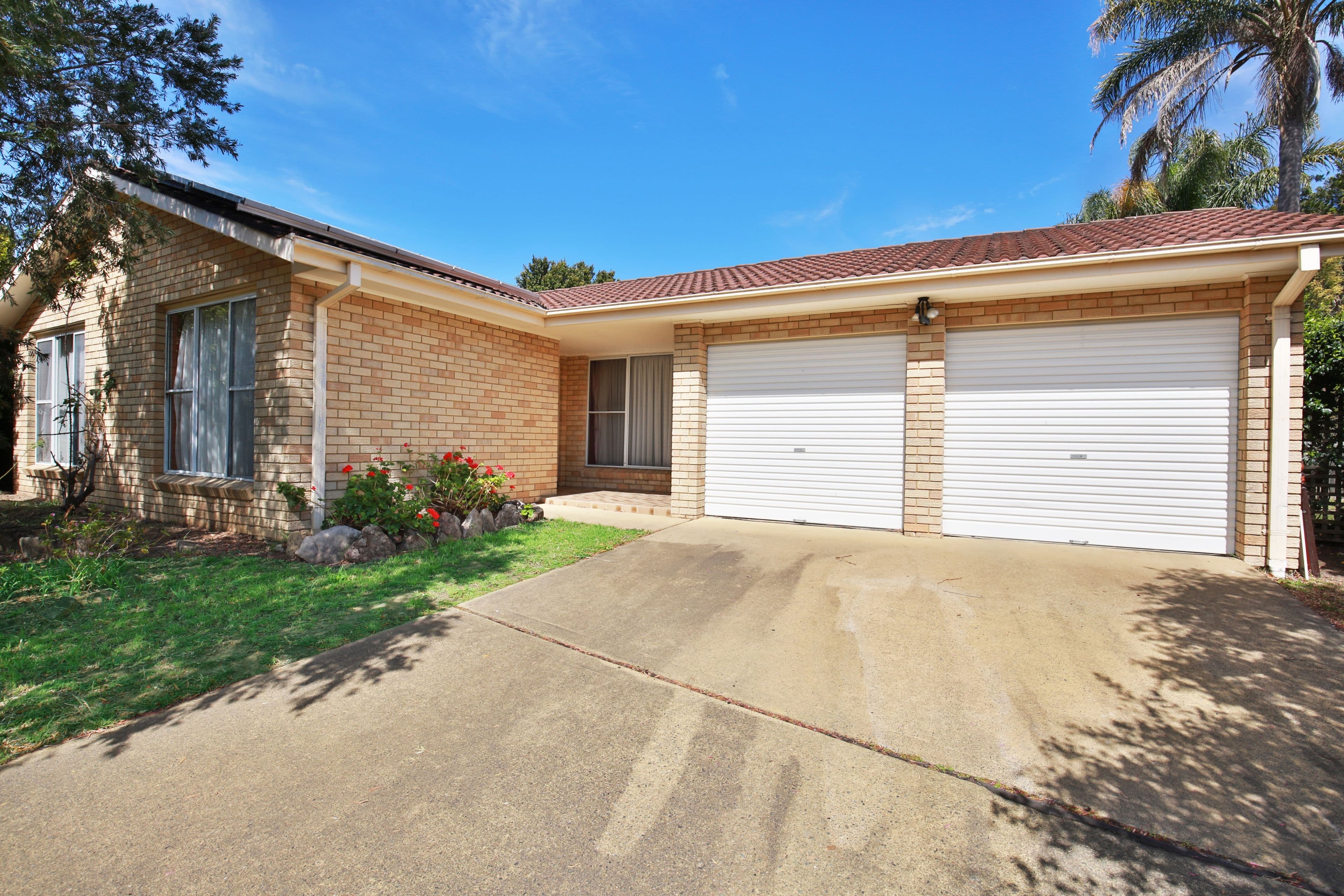 8 Coreen Close, North Nowra - Image 1