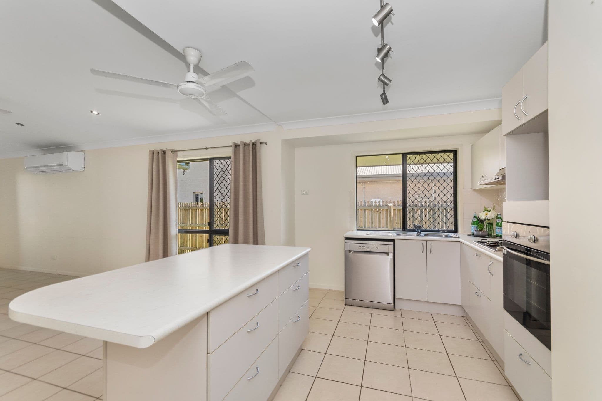 5 Carholm Court, Kirwan QLD 4817, Kirwan - Thumbnail 3