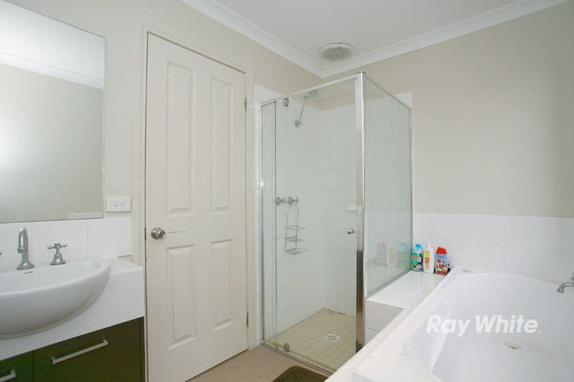 21 Pepperbush Circuit, CRANBOURNE VIC 3977, Cranbourne - Thumbnail 6