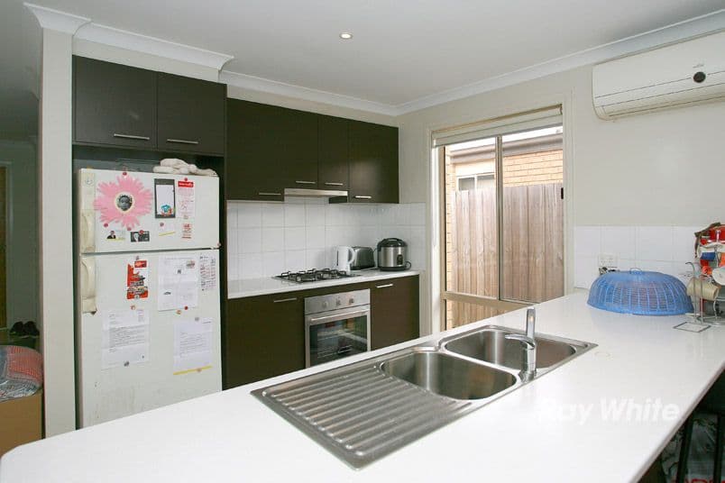 21 Pepperbush Circuit, CRANBOURNE VIC 3977, Cranbourne - Thumbnail 7