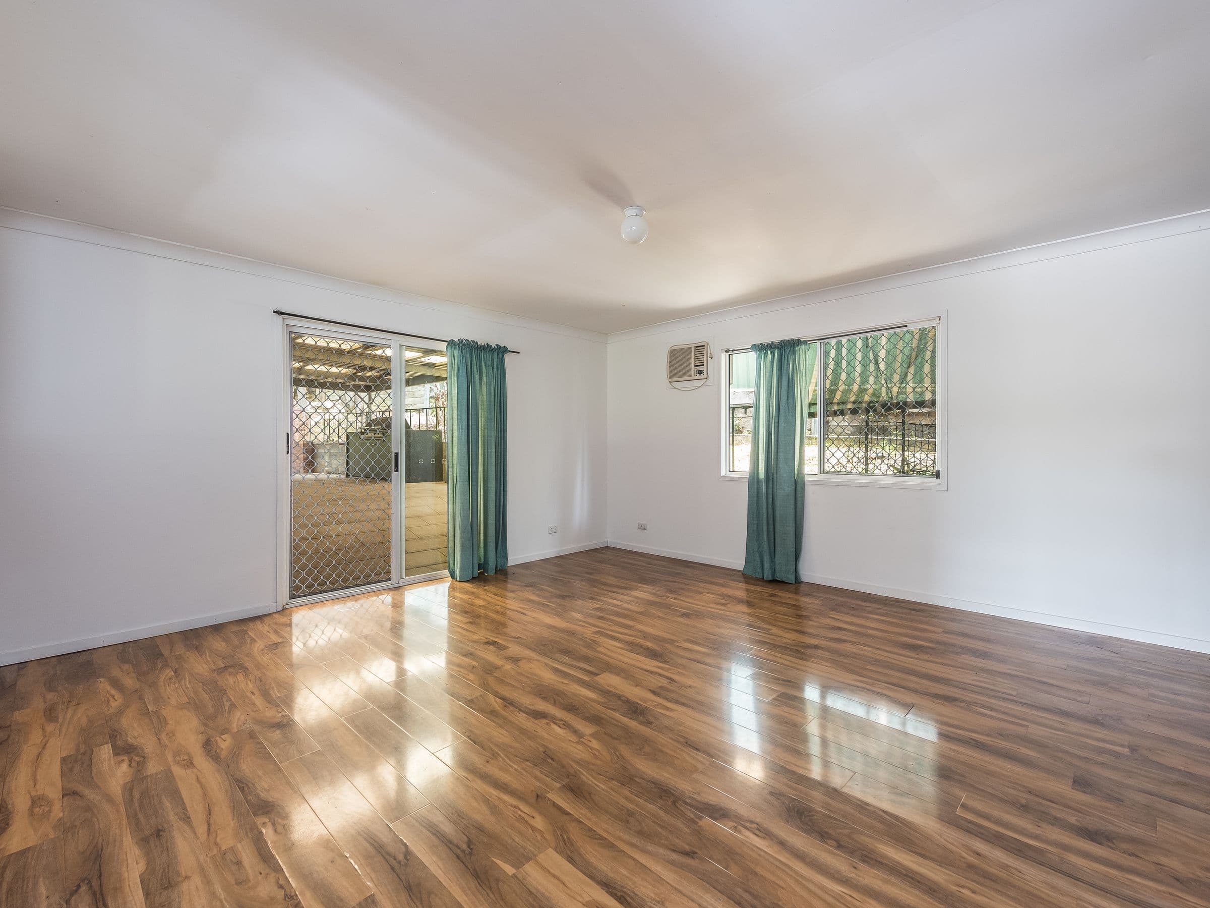 6 Helisma Court, Mount Warren Park QLD 4207, Mount Warren Park - Thumbnail 4