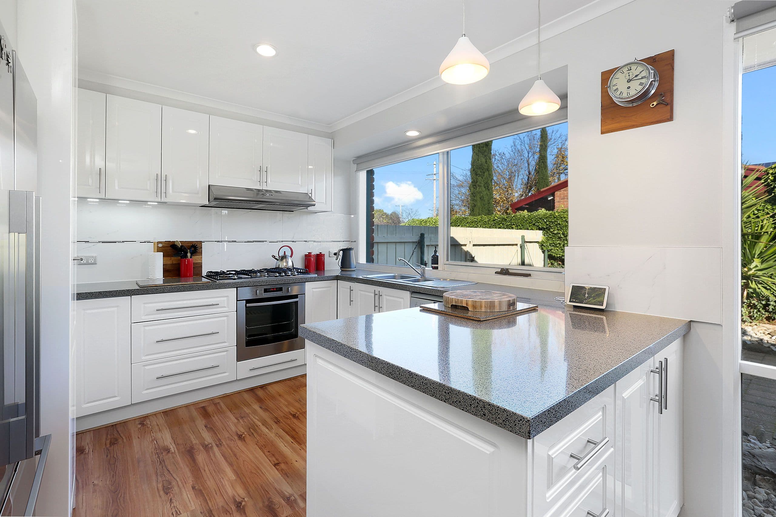 19 Cameron Crescent, Lara VIC 3212, Lara - Thumbnail 2