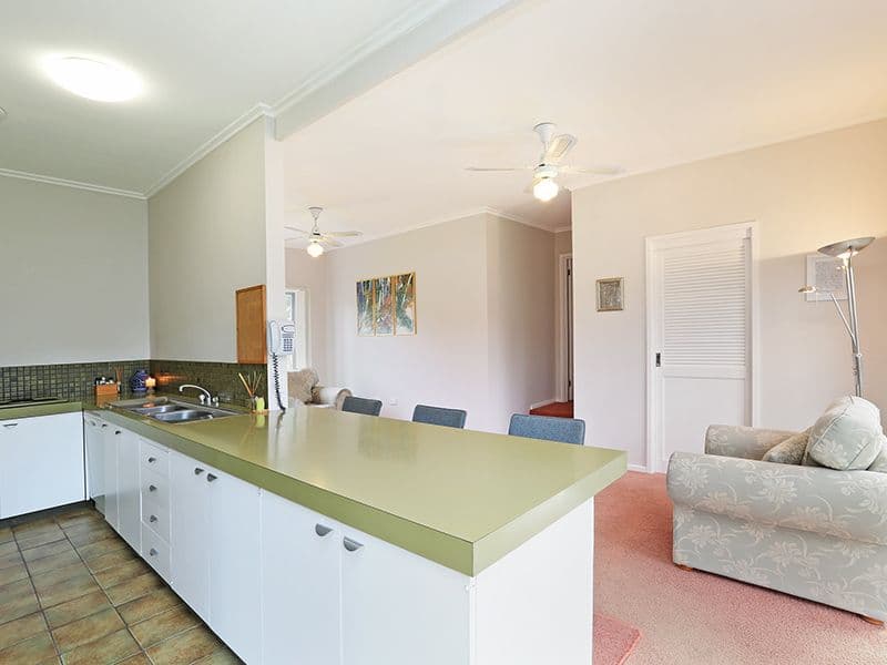 7 St Elmo Crescent, Highton VIC 3216, Highton - Thumbnail 6