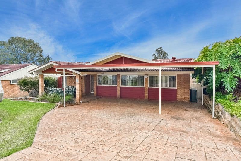 12 Blackbutt Avenue, Bradbury - Image 1