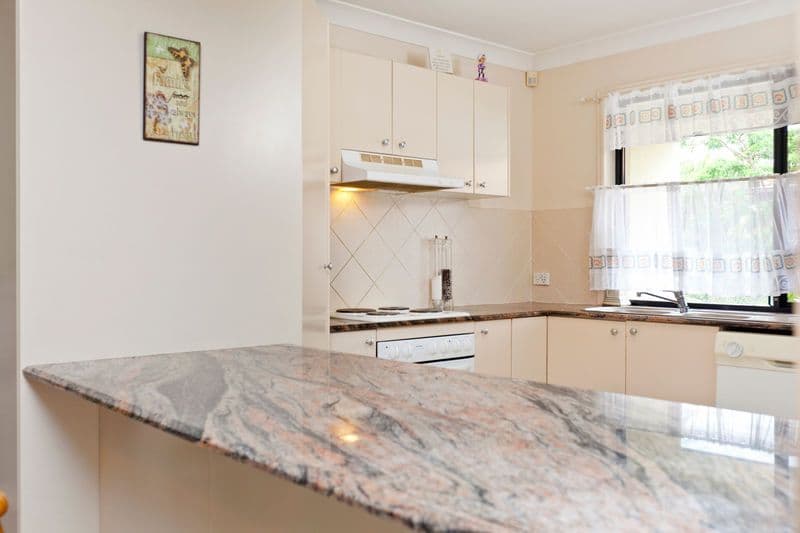 108 Meadowlands Road, CARINA QLD 4152, Carina - Thumbnail 3