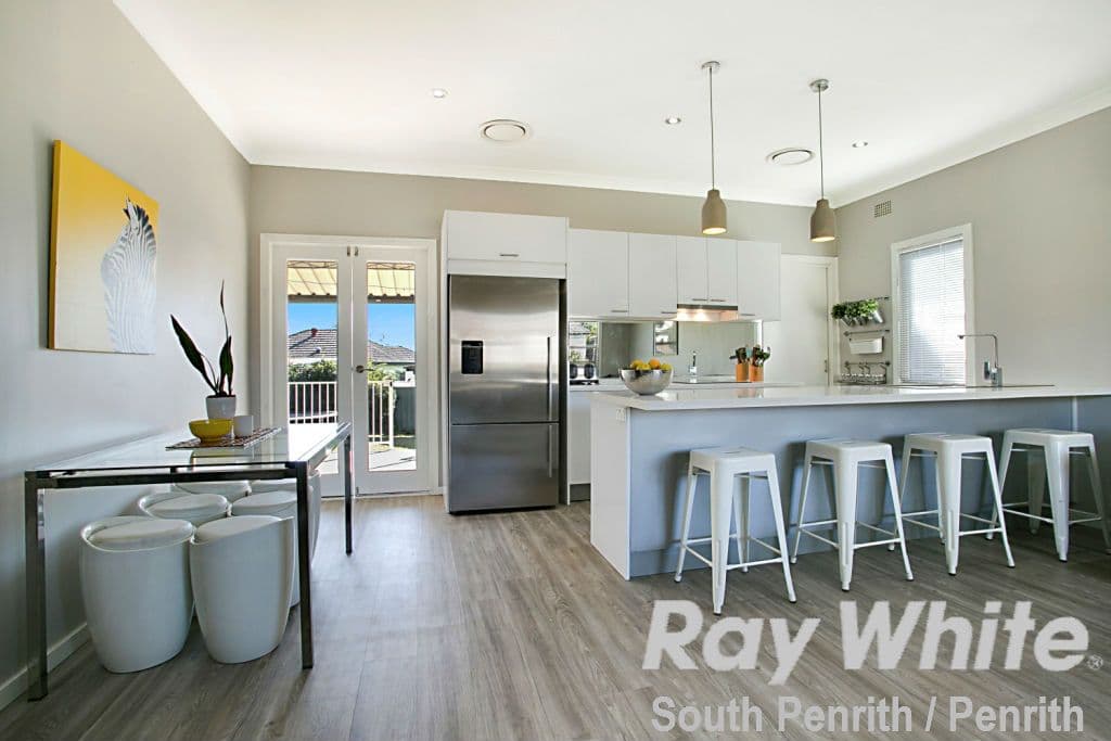 35 Anthony Crescent, Kingswood - Thumbnail 4