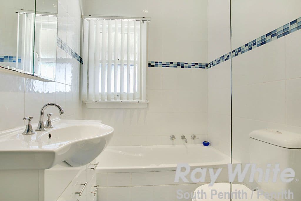 35 Anthony Crescent, Kingswood - Thumbnail 8