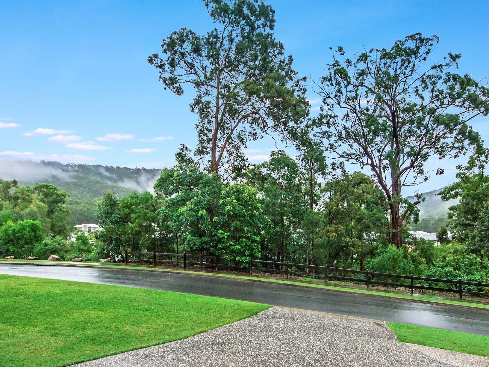 16 Greenview Drive, Upper Coomera QLD 4209, Upper Coomera - Thumbnail 2