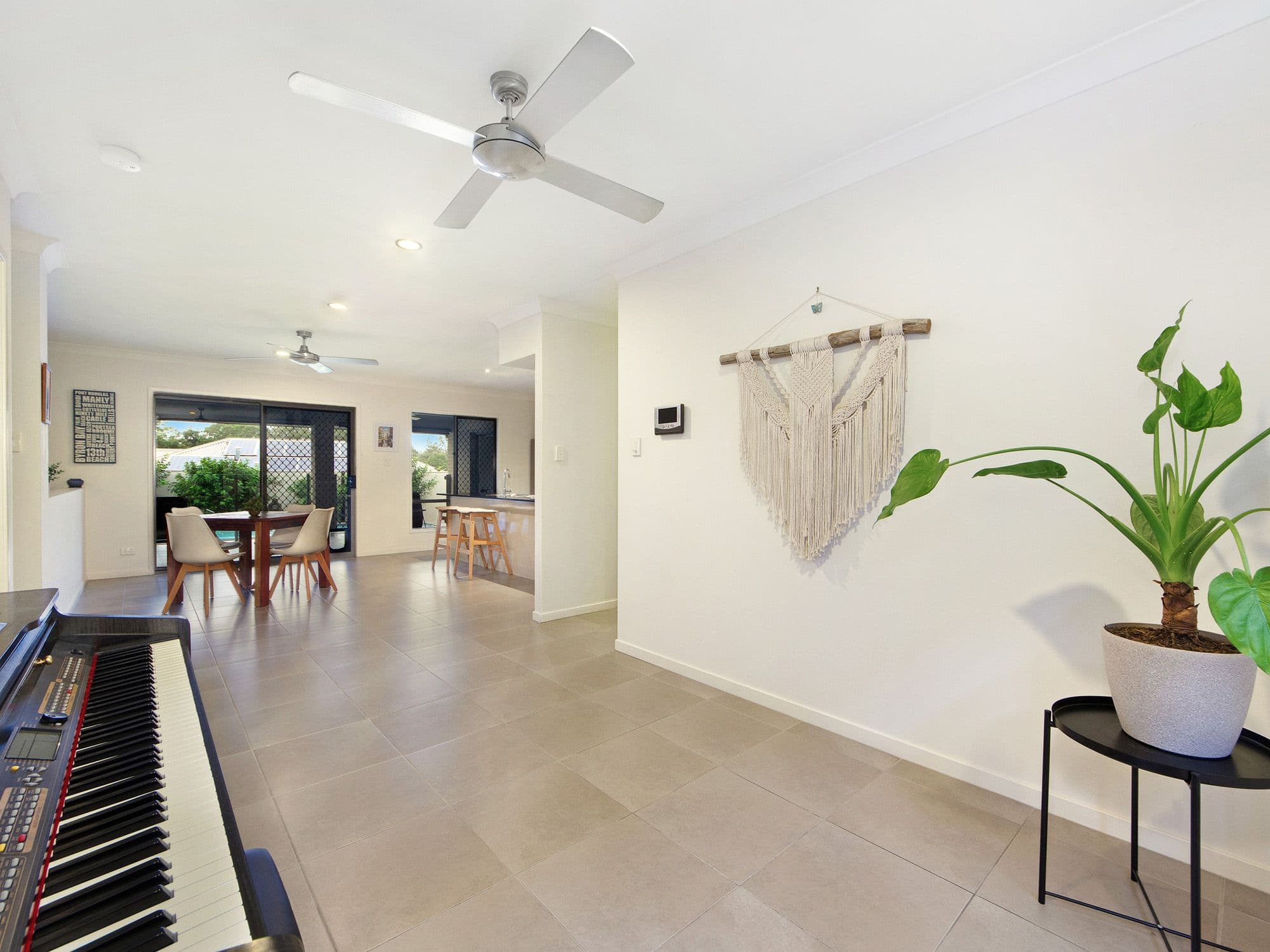 16 Greenview Drive, Upper Coomera QLD 4209, Upper Coomera - Thumbnail 7