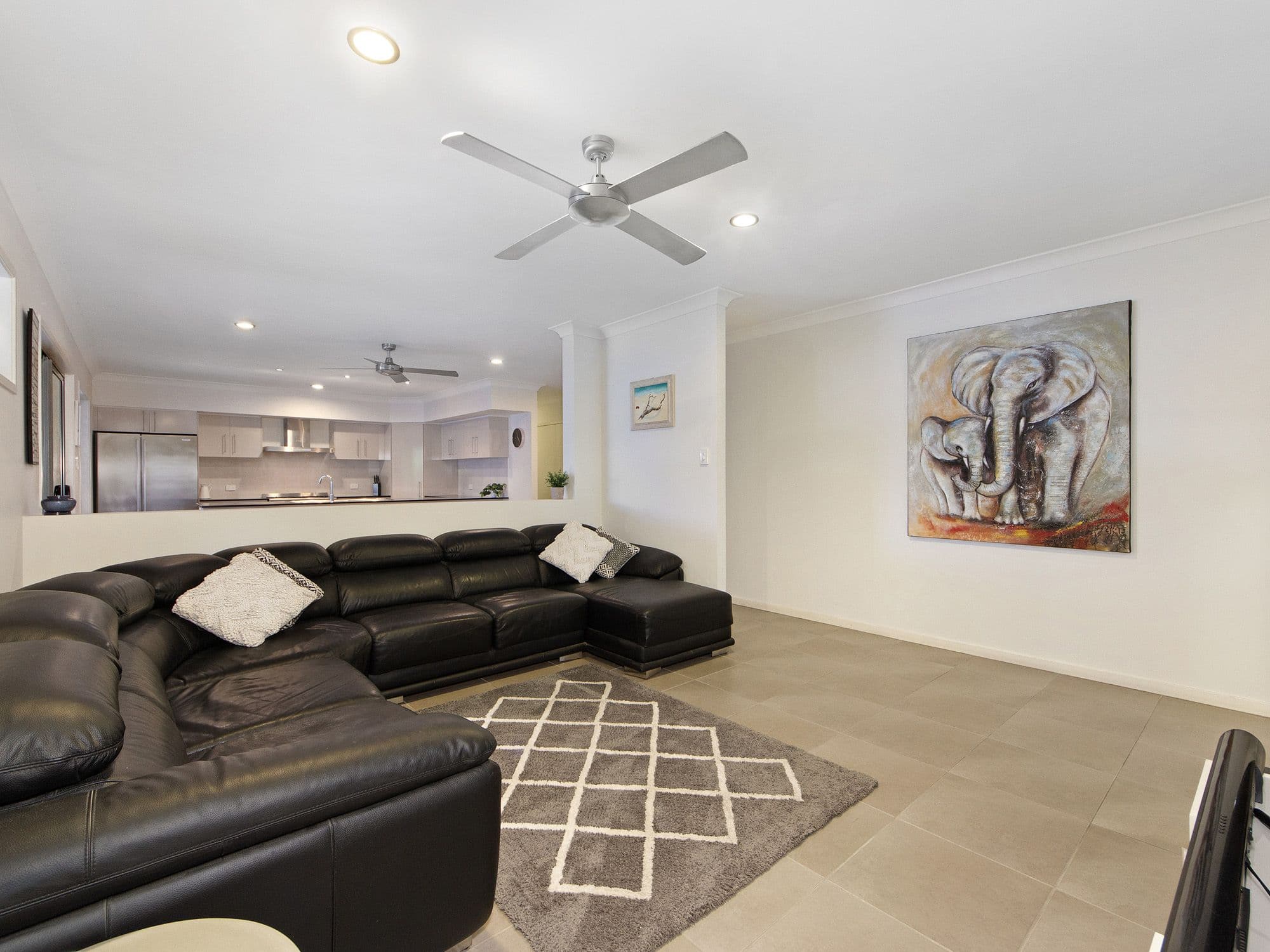 16 Greenview Drive, Upper Coomera QLD 4209, Upper Coomera - Thumbnail 8