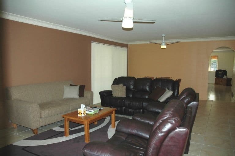11  Hampshire Court, KIPPA-RING QLD 4021, Kippa-Ring - Thumbnail 3