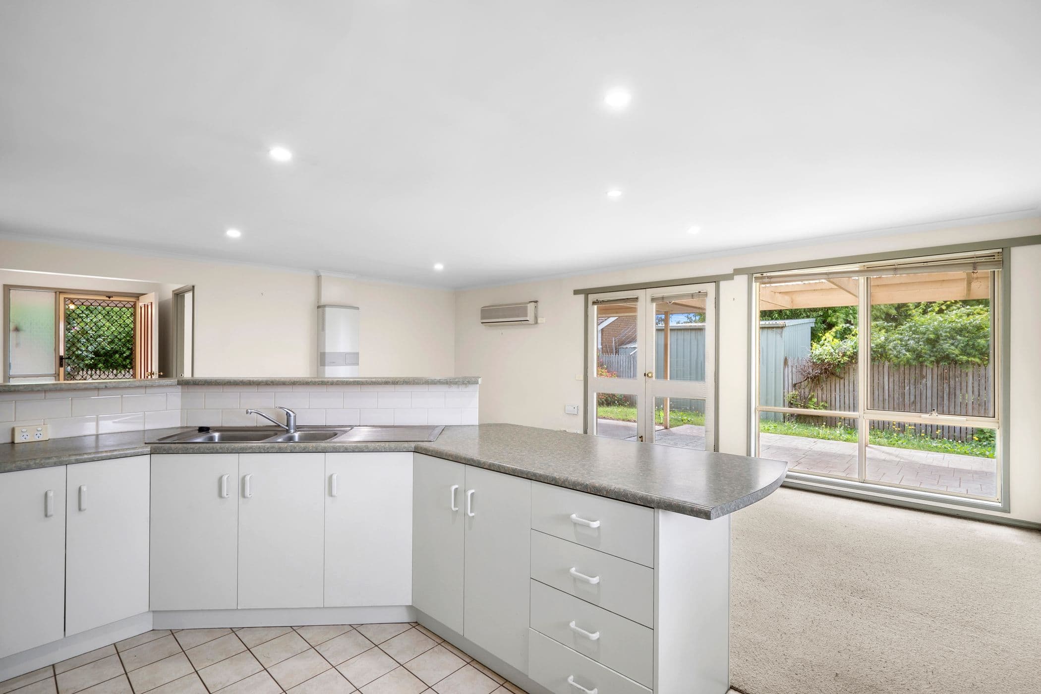 3 Rix Avenue, Cobden VIC 3266, Cobden - Thumbnail 3