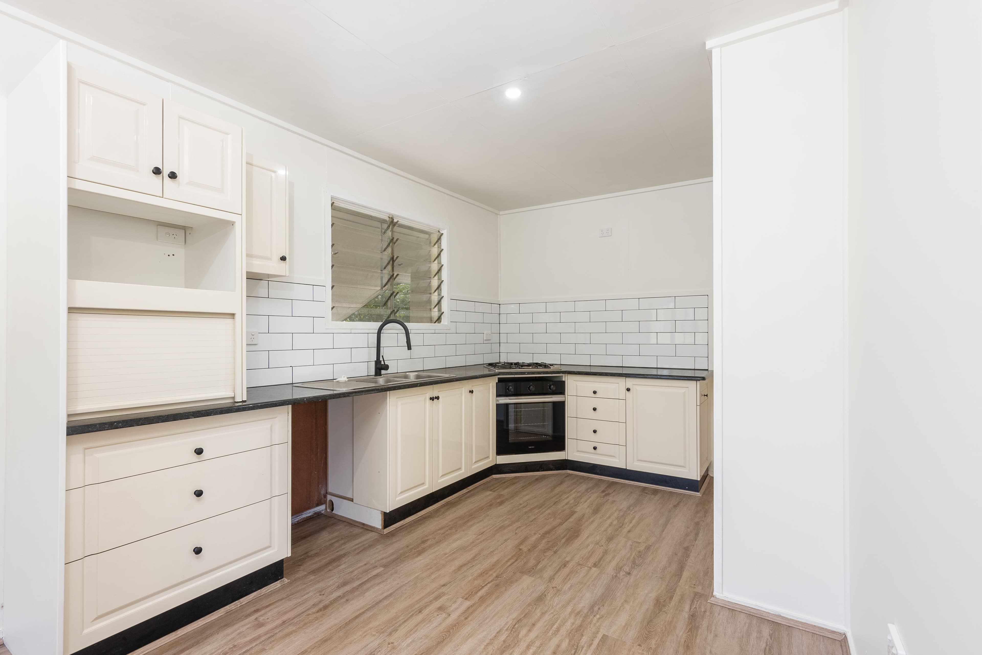 35 Chalk Street, Leichhardt QLD 4305, Leichhardt - Thumbnail 4