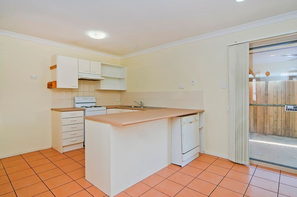 5 Seidler Avenue, COOMBABAH QLD 4216, Coombabah - Thumbnail 2