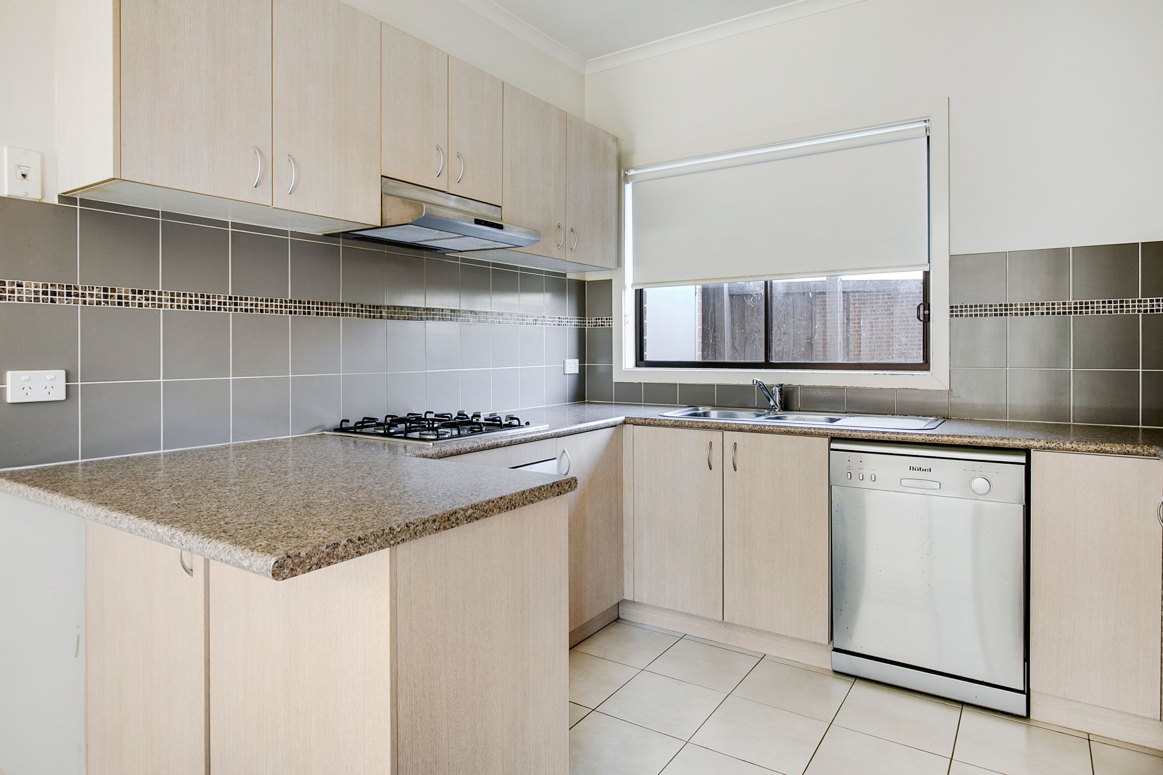 8 Mina Court, Carrum Downs VIC 3201, Carrum Downs - Thumbnail 2
