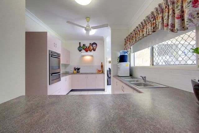 15 Arawa Street, KELSO QLD 4815, Kelso - Thumbnail 4