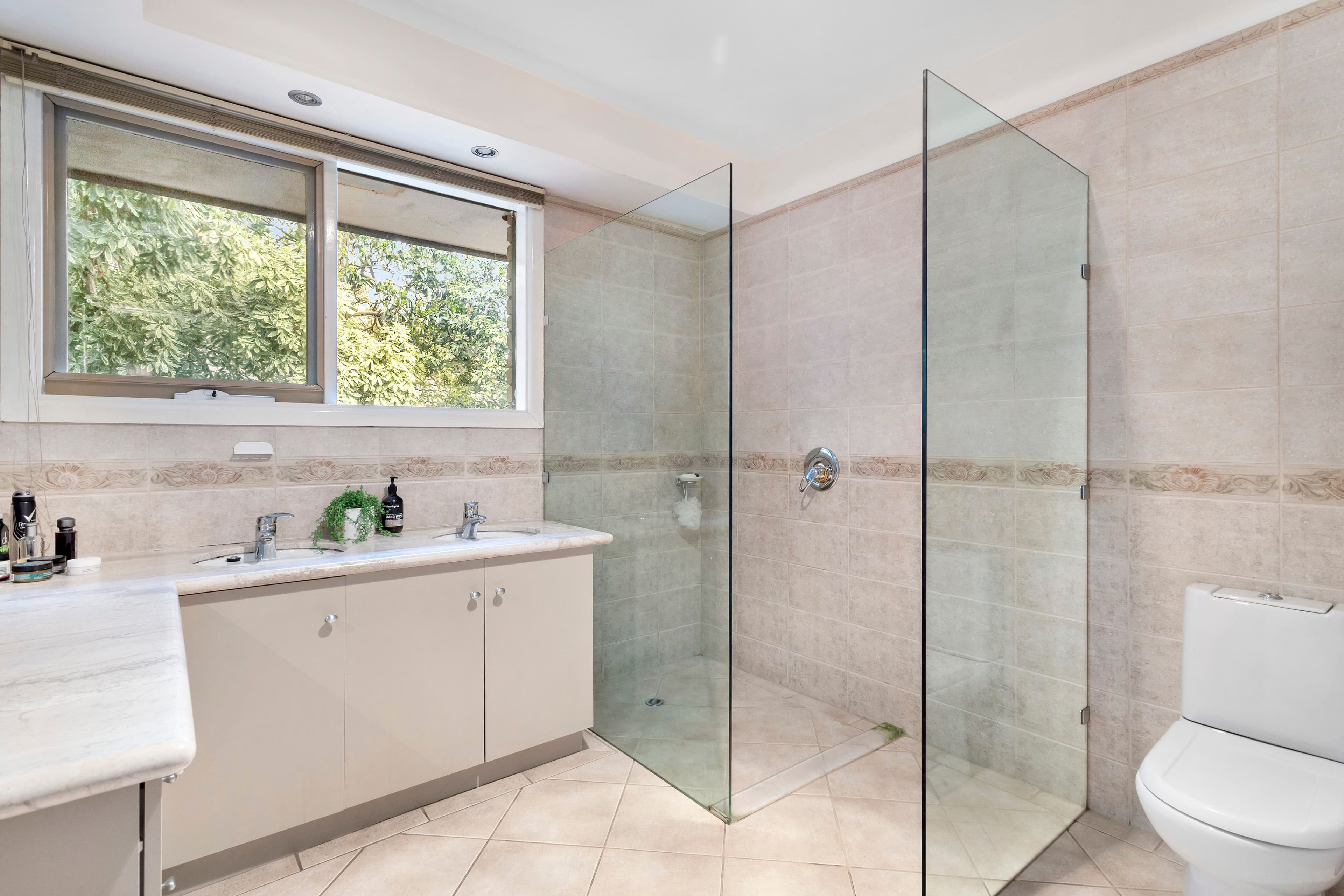 12 Kathleen Avenue, Mount Waverley VIC 3149, Mount Waverley - Thumbnail 8
