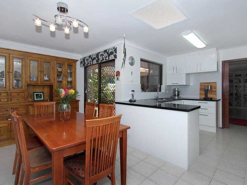 38 Eglinton Crescent, HAMERSLEY WA 6022, Hamersley - Thumbnail 8