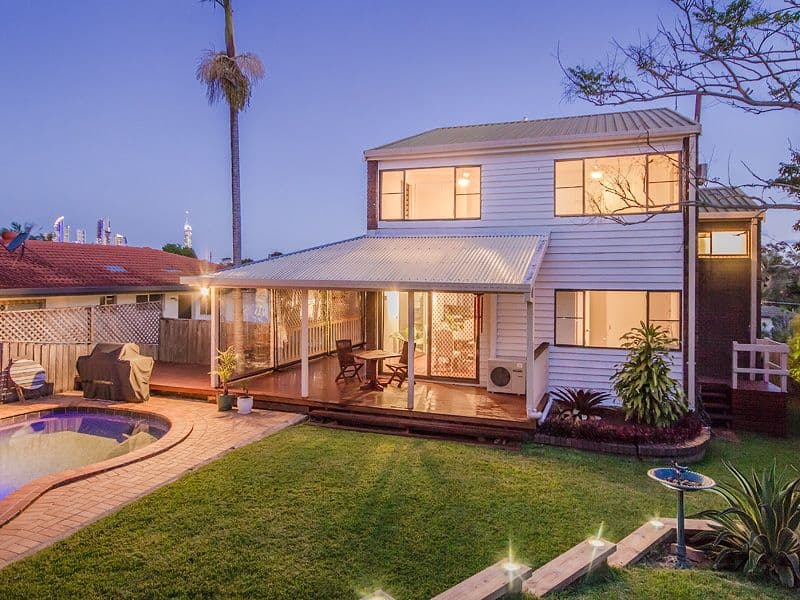 23 Wistaria Avenue, SOUTHPORT QLD 4215, Southport - Thumbnail 2