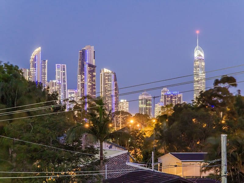 23 Wistaria Avenue, SOUTHPORT QLD 4215, Southport - Thumbnail 3