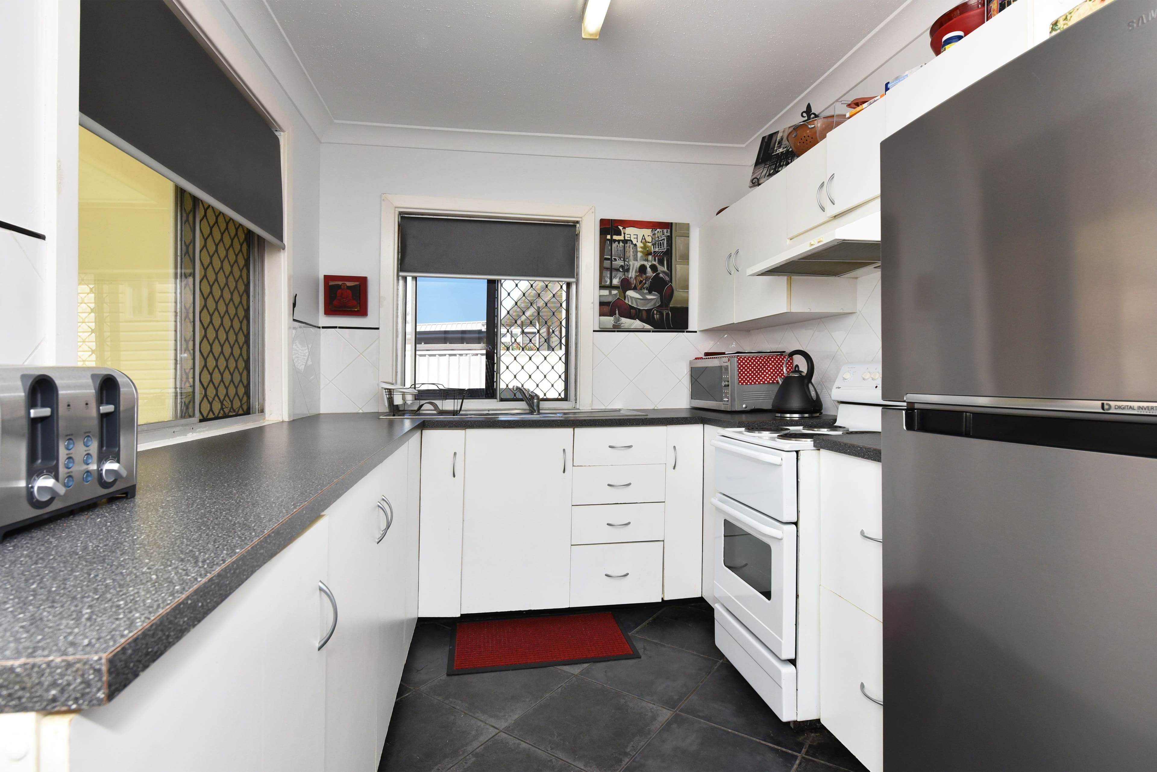 9 Park Avenue, Argenton - Image 1