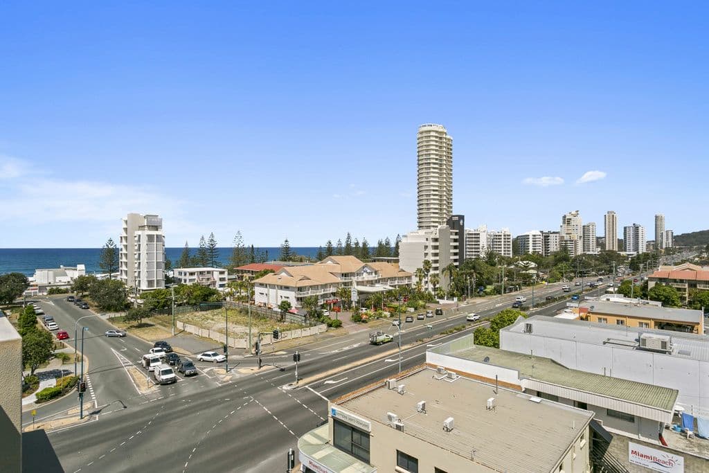 1 Toombul Avenue, Miami QLD 4220, Miami - Thumbnail 2