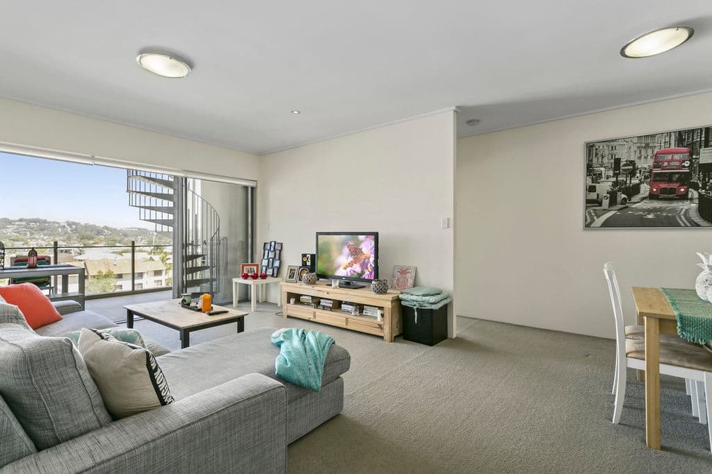 1 Toombul Avenue, Miami QLD 4220, Miami - Thumbnail 5
