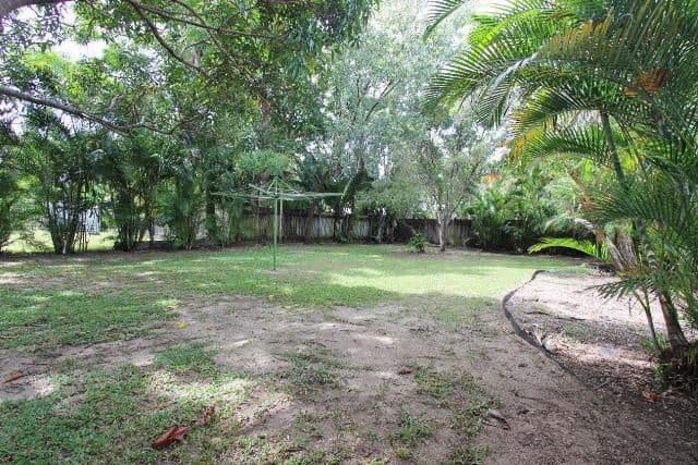 4 Hickory Street, Holloways Beach QLD 4878, Holloways Beach - Thumbnail 2
