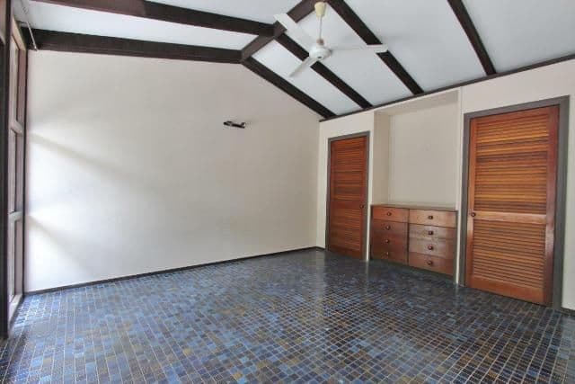 4 Hickory Street, Holloways Beach QLD 4878, Holloways Beach - Thumbnail 4