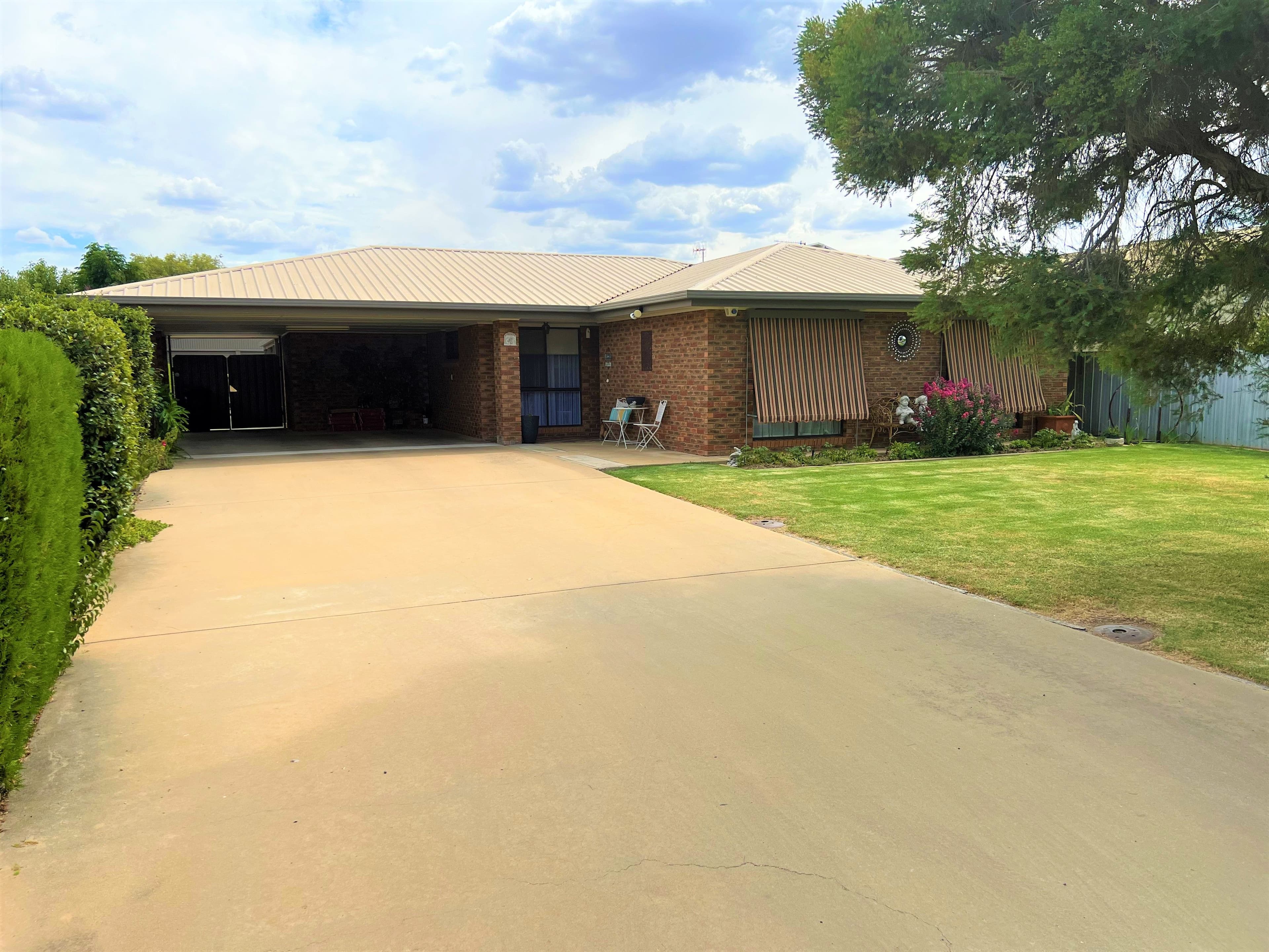 2 Warren Drive, Deniliquin NSW 2710, Deniliquin - Image 1