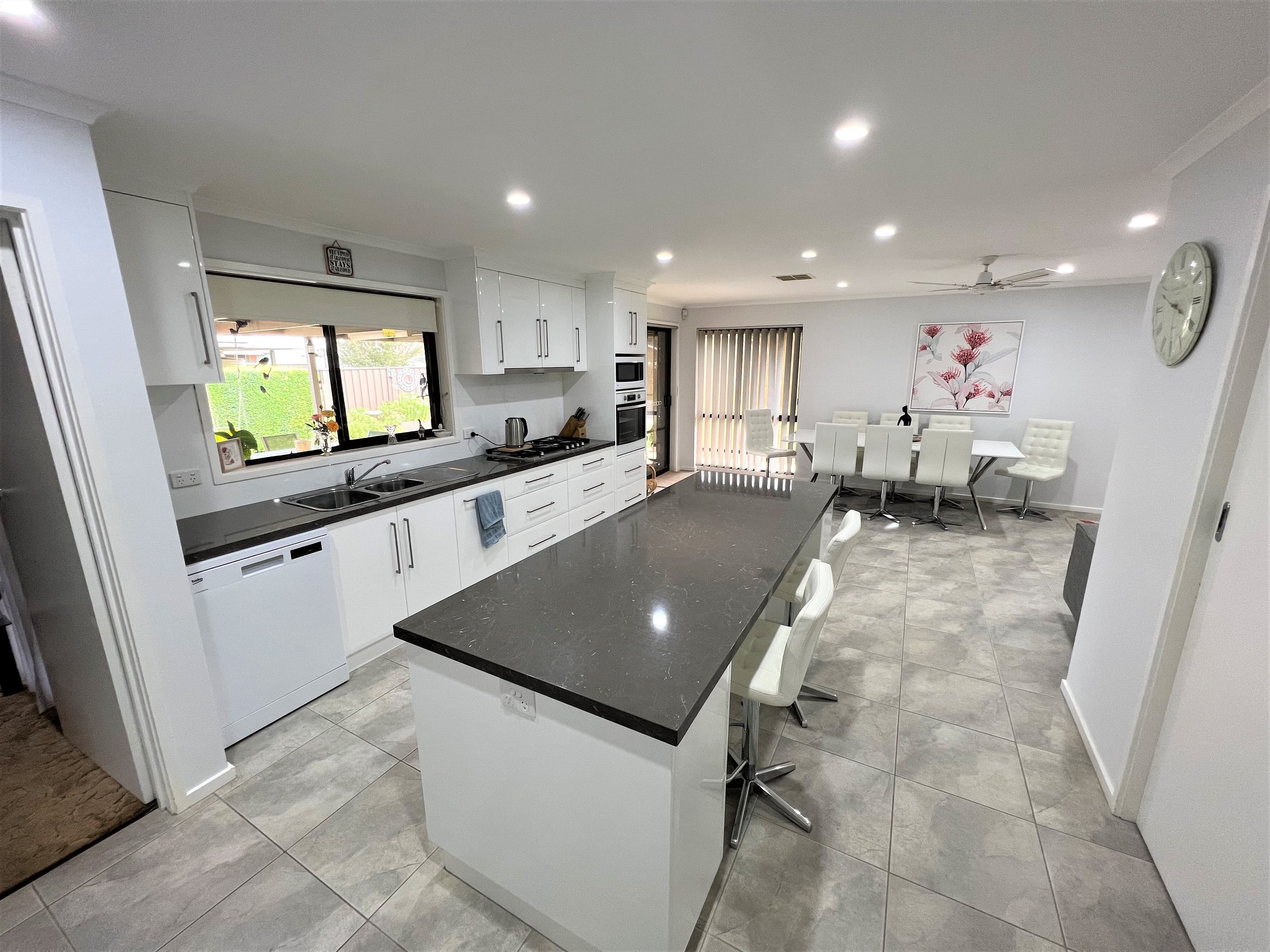 2 Warren Drive, Deniliquin NSW 2710, Deniliquin - Thumbnail 4