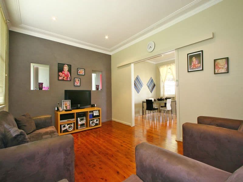 8 Rink Road, DAPTO NSW 2530, Dapto - Thumbnail 4