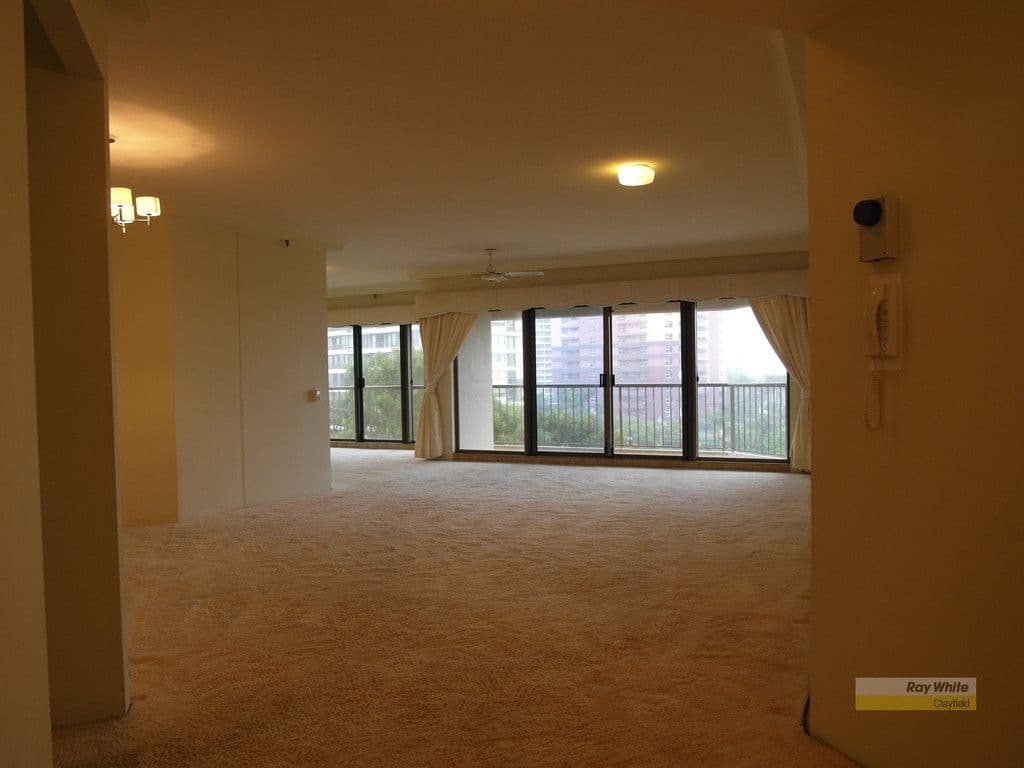 2 Admiralty Drive, Surfers Paradise QLD 4217, Surfers Paradise - Thumbnail 3