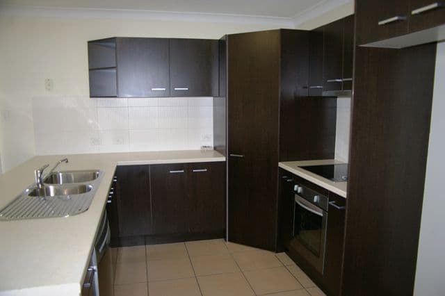 12 Peggy Road, BELLMERE QLD 4510, Bellmere - Thumbnail 2