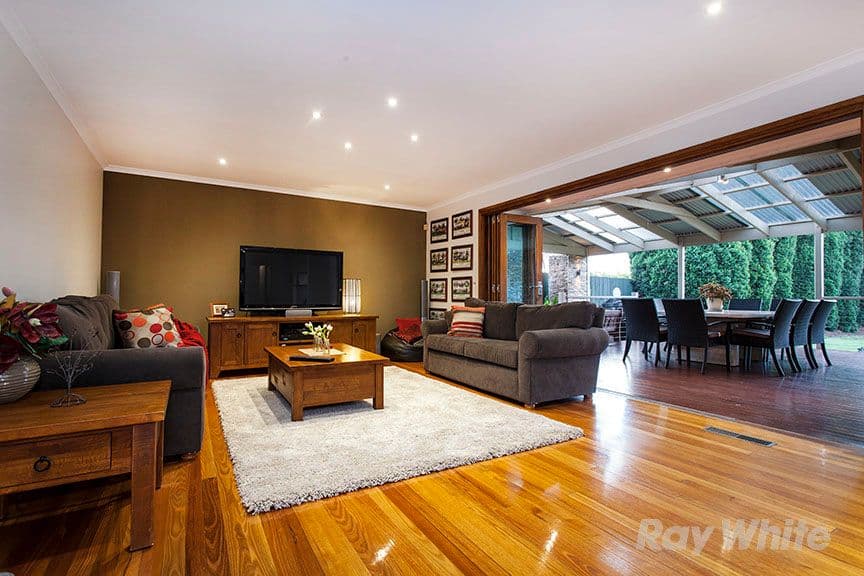 4 Grant Close, Wantirna South VIC 3152, Wantirna South - Thumbnail 2
