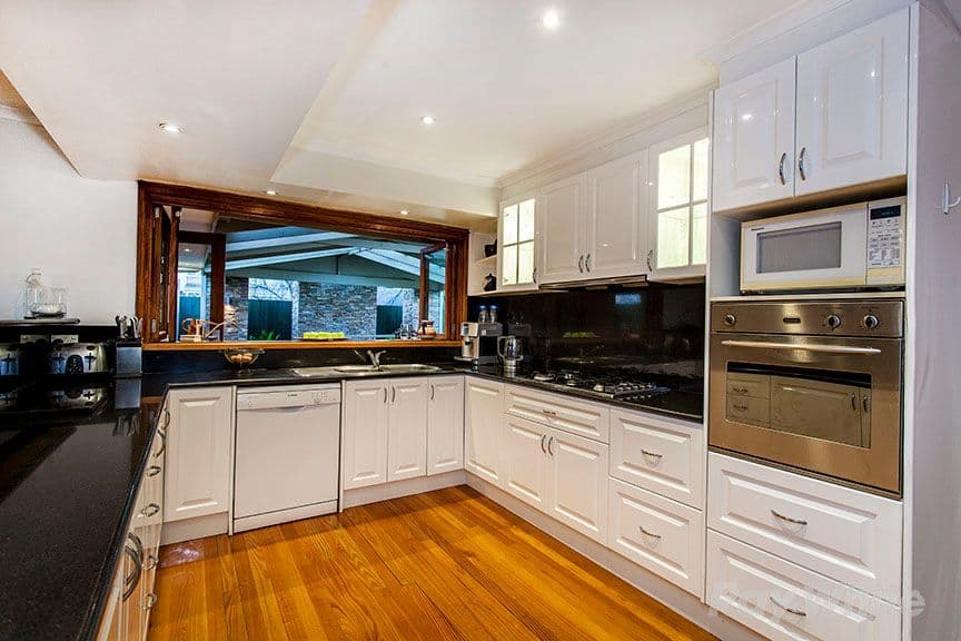 4 Grant Close, Wantirna South VIC 3152, Wantirna South - Thumbnail 3