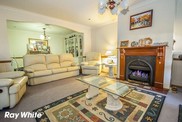 6 Salter Road, BOSSLEY PARK NSW 2176, Bossley Park - Thumbnail 2