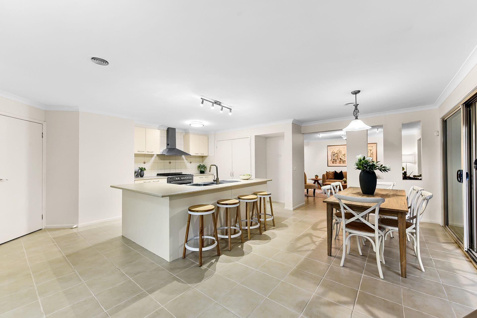 27 Jack William Way, Berwick VIC 3806, Berwick - Thumbnail 5