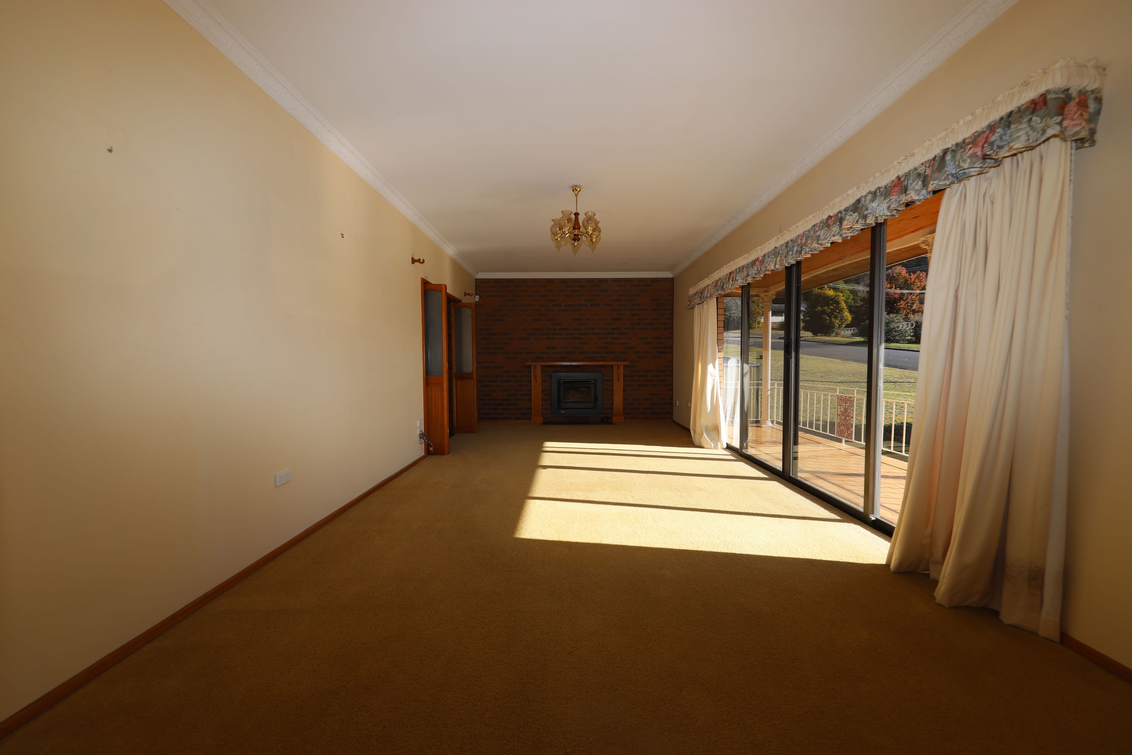 15 Ash Street, Batlow NSW 2730, Batlow - Thumbnail 2