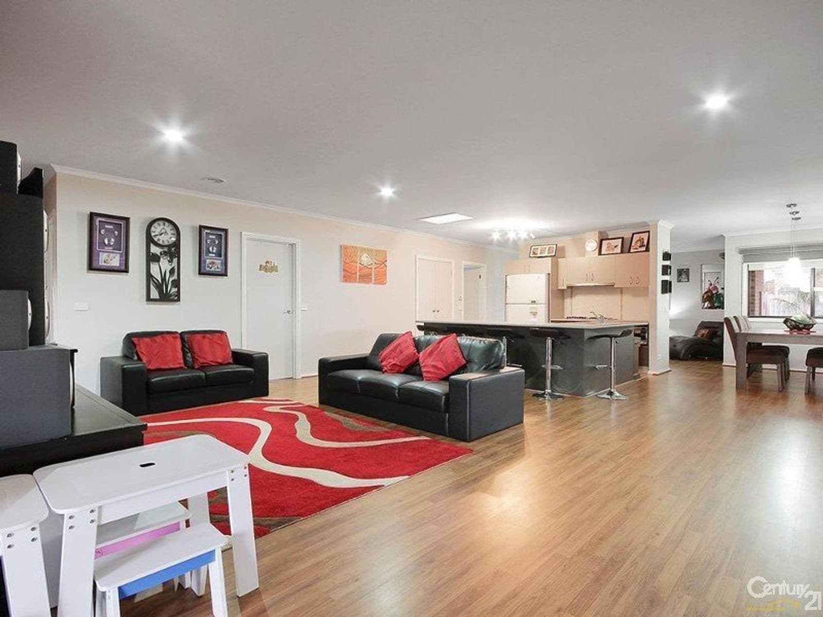 15 Bronson Circuit, Cranbourne North - Thumbnail 5