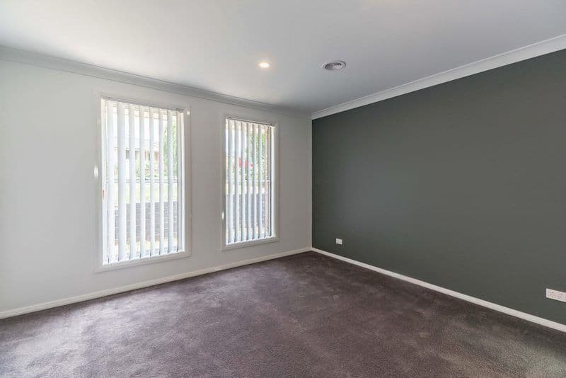 18 Bert Whiteley Place, Orange - Thumbnail 5