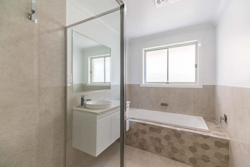 18 Bert Whiteley Place, Orange - Thumbnail 8