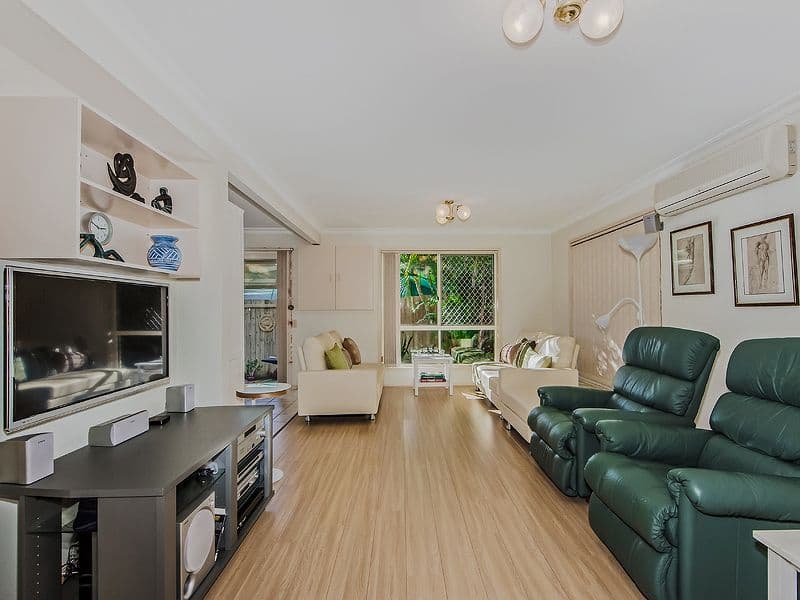 17 Deodar Drive, BURLEIGH HEADS QLD 4220, Burleigh Heads - Thumbnail 2