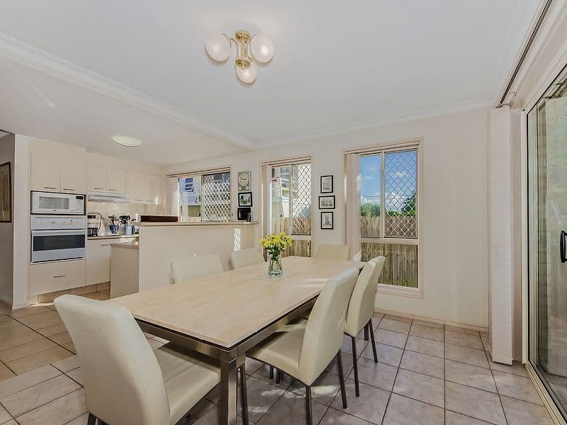 17 Deodar Drive, BURLEIGH HEADS QLD 4220, Burleigh Heads - Thumbnail 5