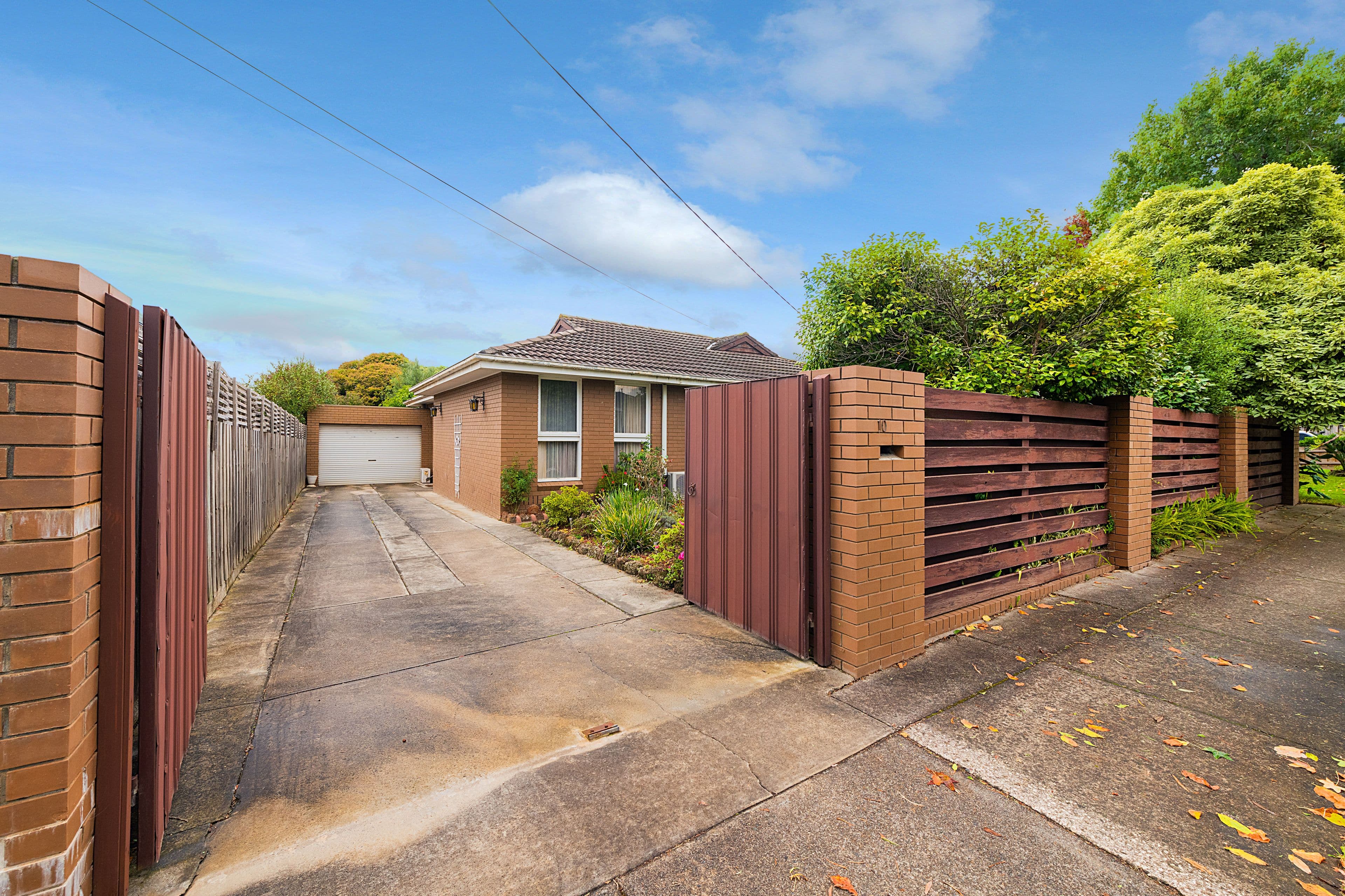 10 Greenock Crescent, Wantirna VIC 3152, Wantirna - Image 1