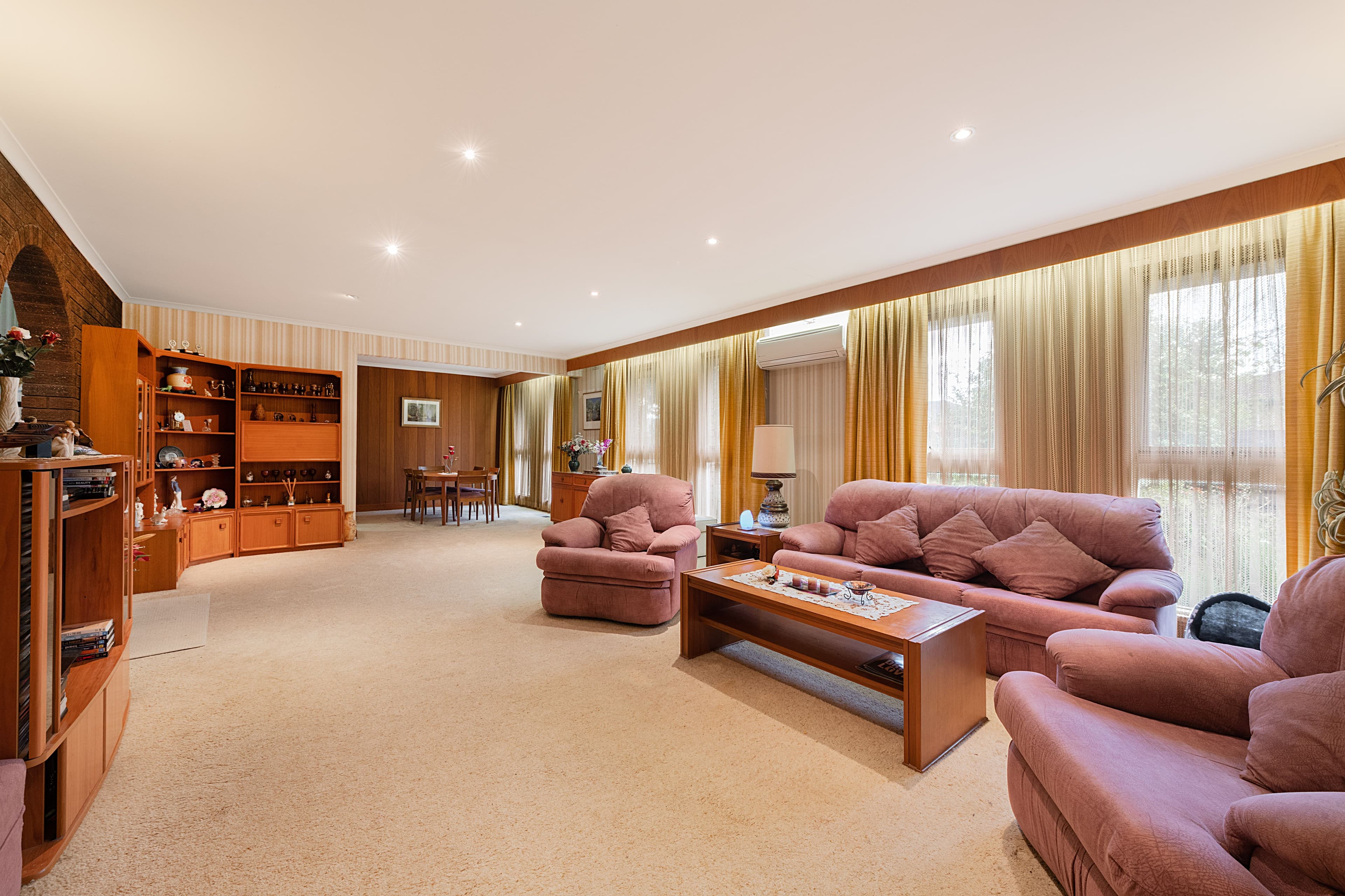 10 Greenock Crescent, Wantirna VIC 3152, Wantirna - Thumbnail 4
