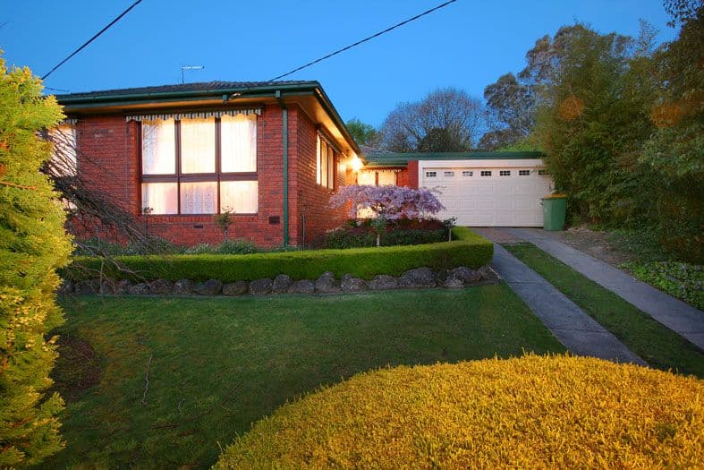 90 Rolling Hills Road, CHIRNSIDE PARK VIC 3116, Chirnside Park - Thumbnail 2