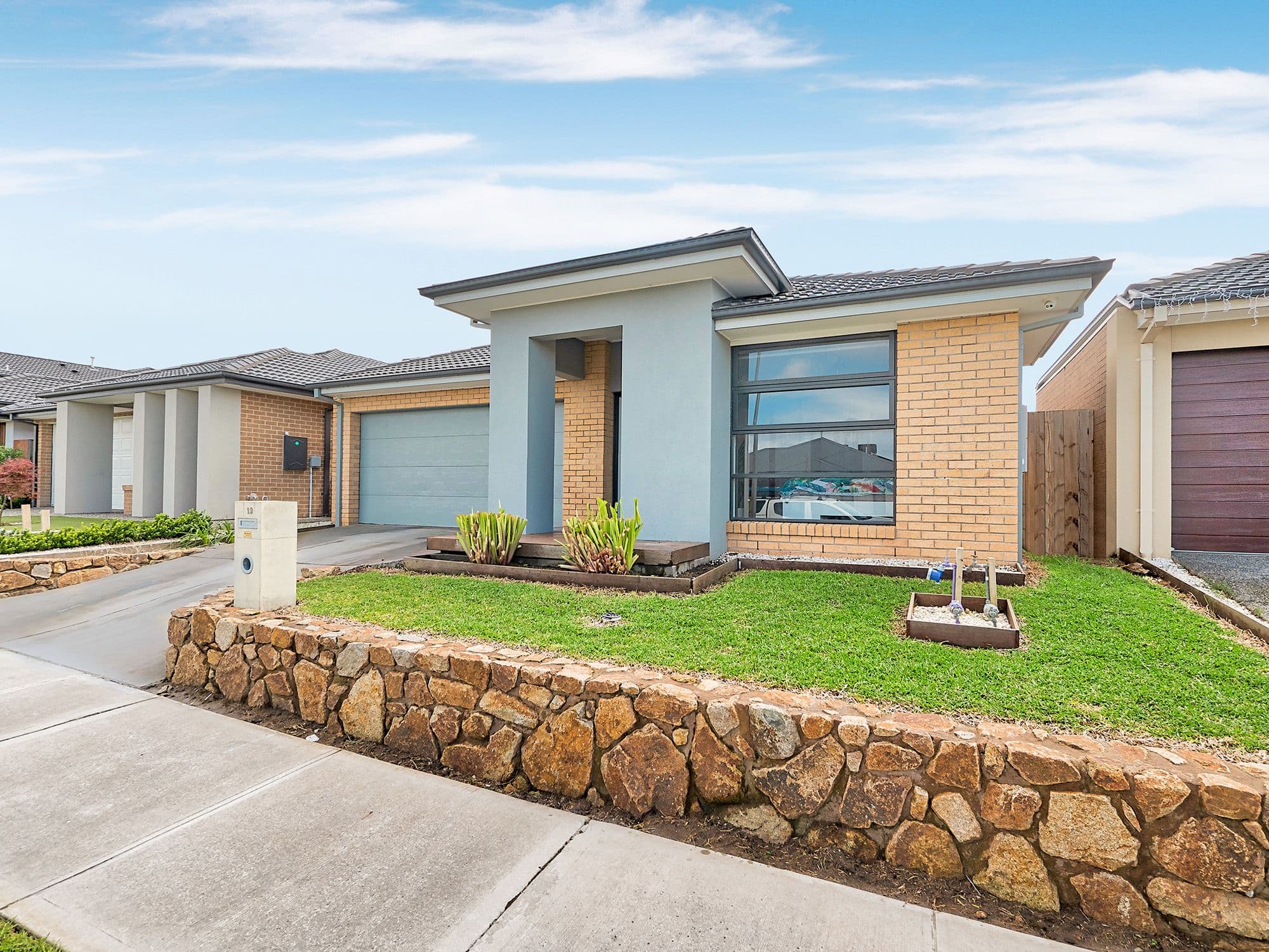 19 Ravenswood Avenue, Clyde VIC 3978, Clyde - Thumbnail 2